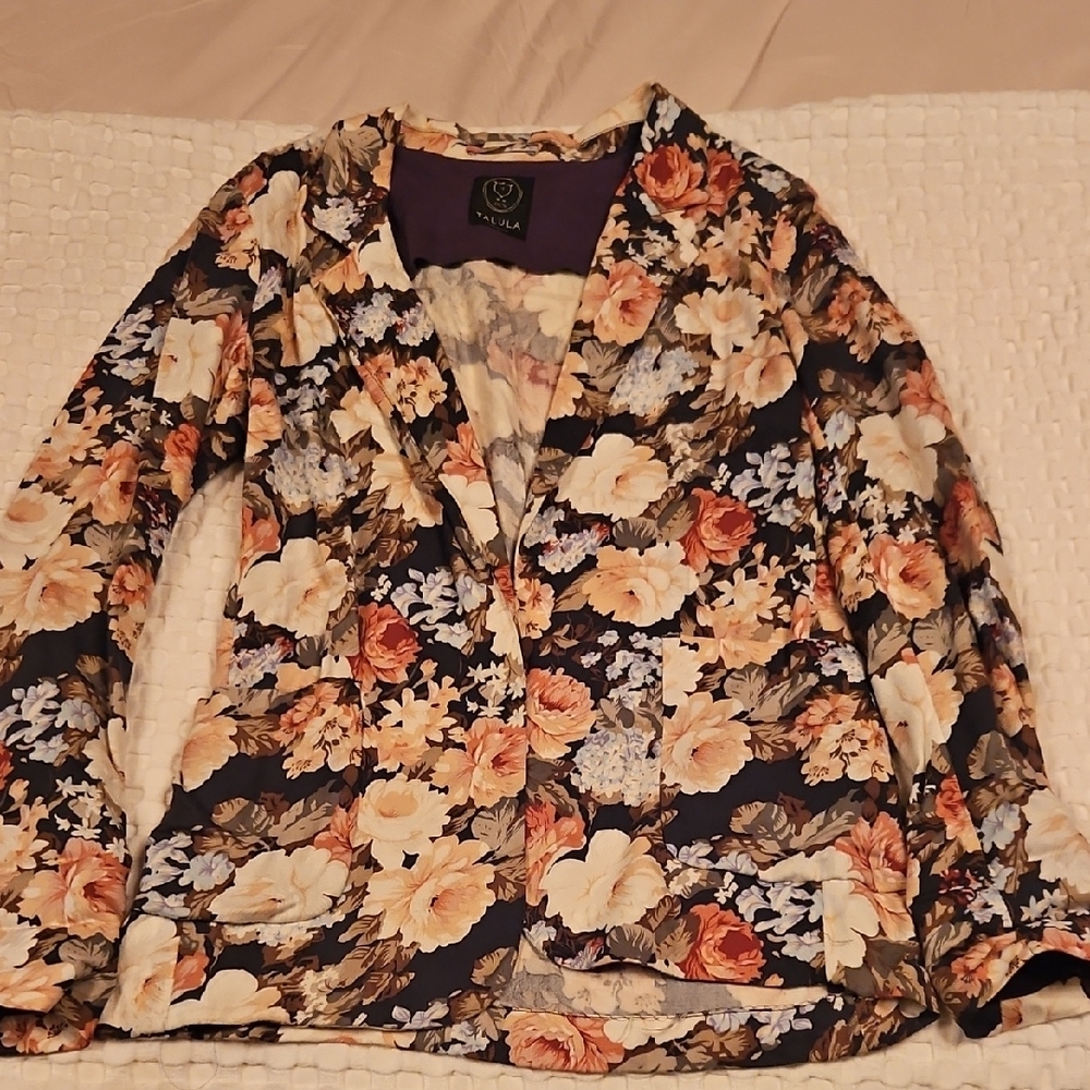 Aritzia Talula Floral Blazer in Multicolor Size 2